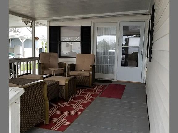 2nd image of 5509 Bamboo Cir
