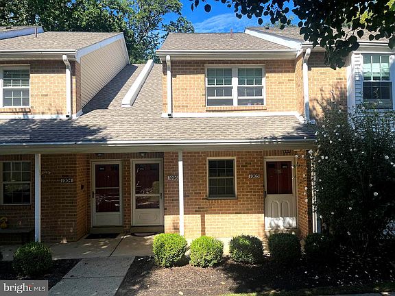 3rd image of 1006 Valley Glen Rd #241