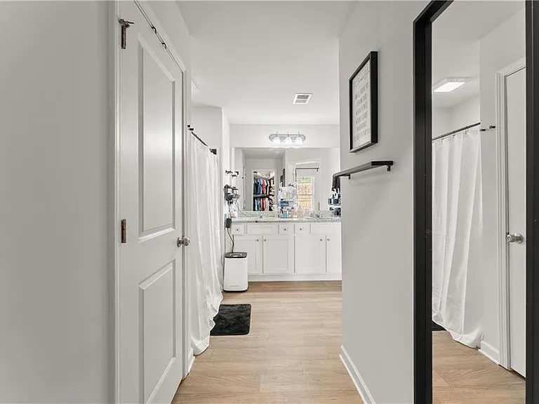 3367 Abbey Way — Photo 7