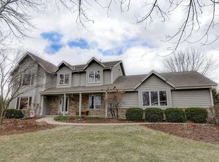 4065 Spruce Dr, Richfield, WI 53076