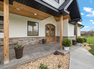 4100 Girlstown Rd, Mountain Grove, MO 65711