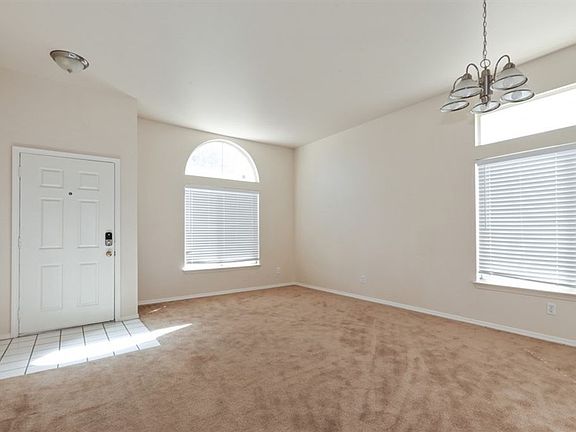 5th image of 6017 Barcelona Dr