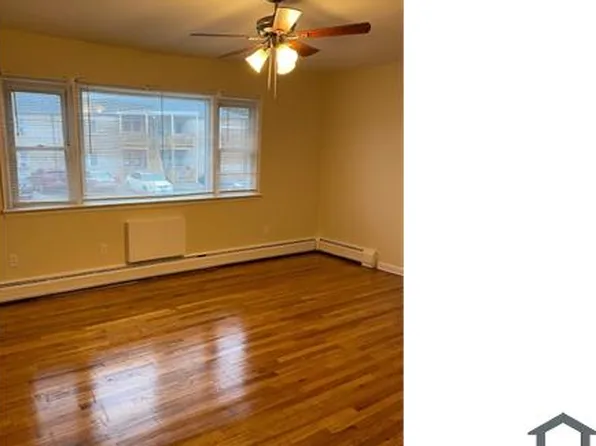 1545 Boston Ave, Bridgeport, CT 06610