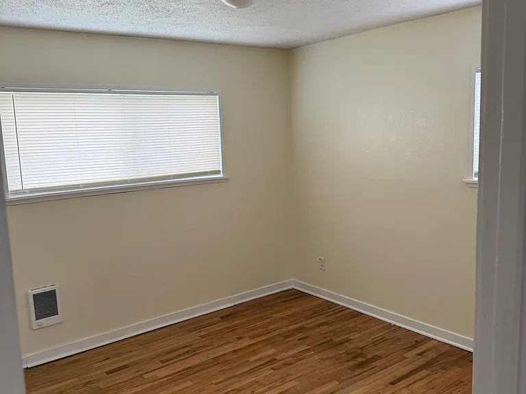 1573 McKinley Ct — Photo 8