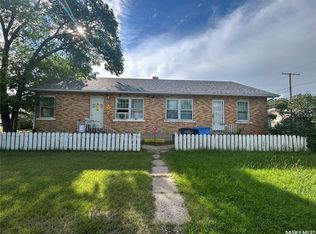 1501 3rd St, Estevan, SK S4A0S5