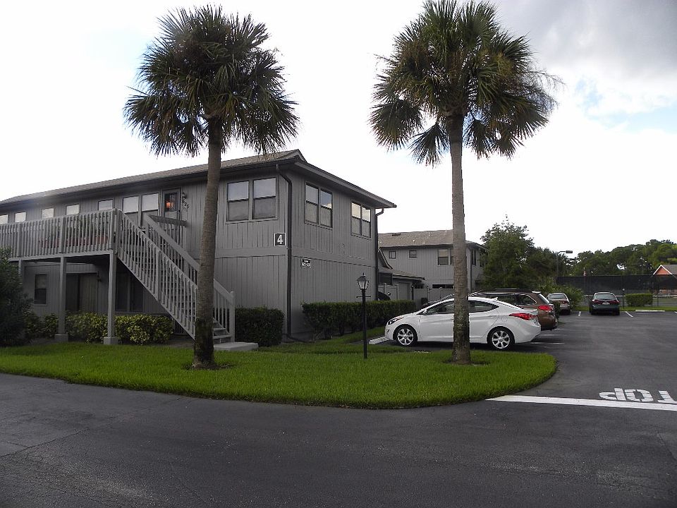 1st image of 625 Centre Ct SW Unit 2-4