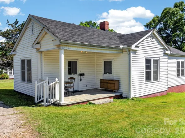 1365 Yancey St, Lancaster, SC 29720
