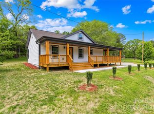 662 Camp Ferry Rd, Mooresboro, NC 28114