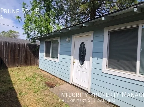 1502 Prune St #B, Medford, OR 97501