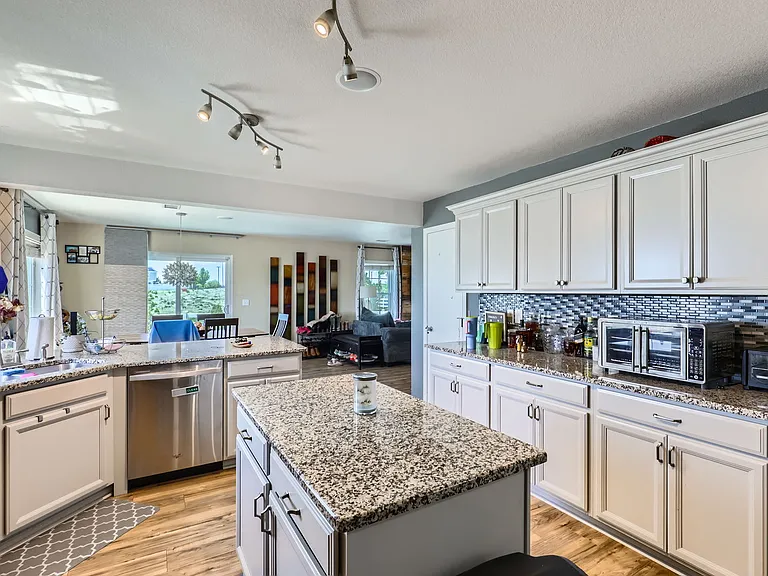 5587 N Jebel Ct — Photo 12
