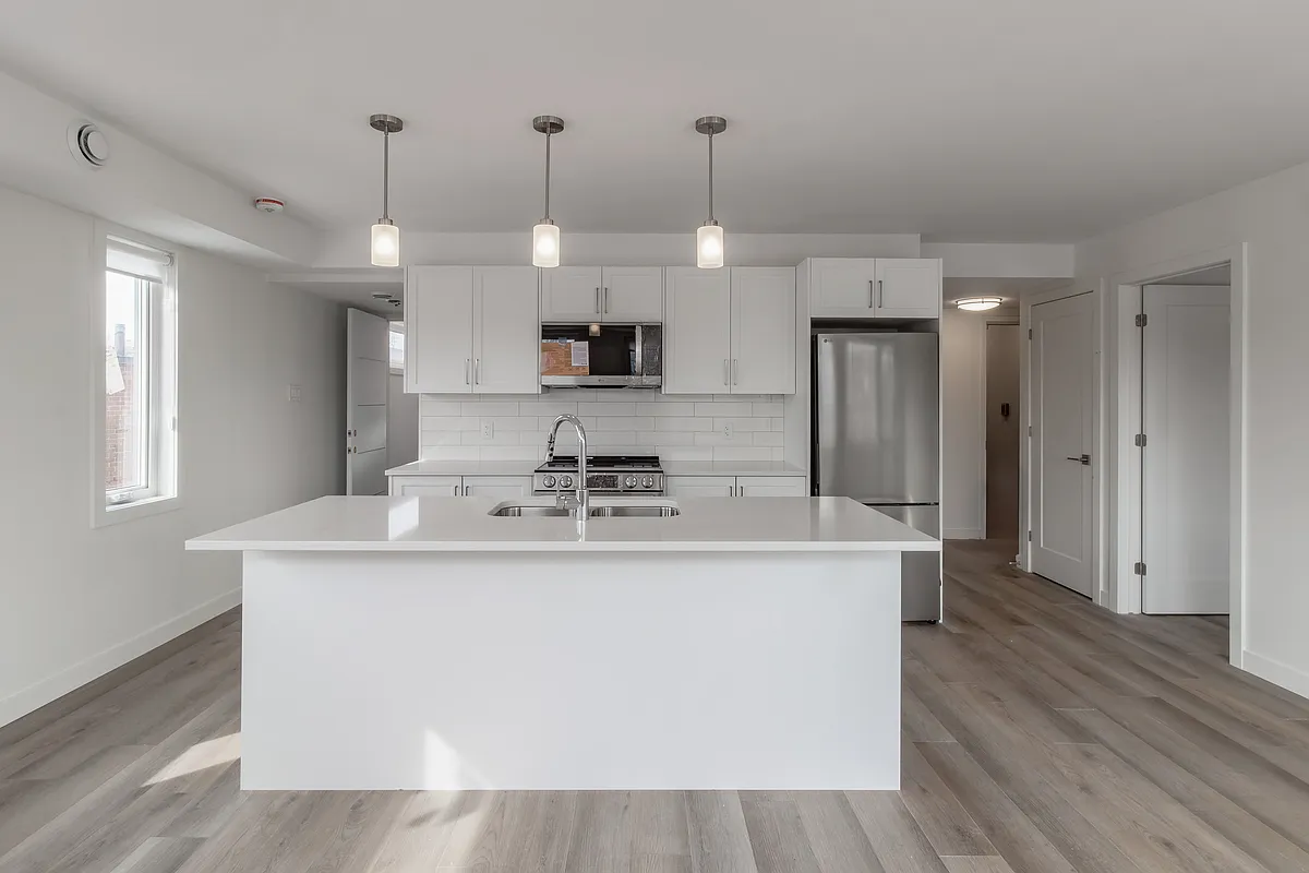Building Photo - 294 Somerset St E #302