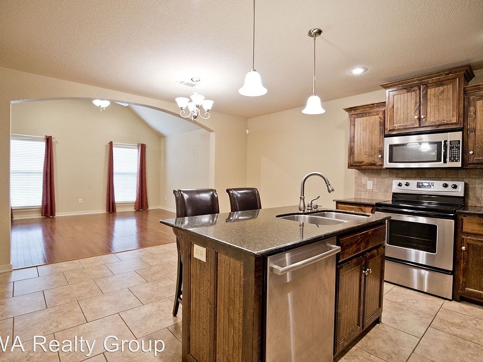1st image of 3112 SW Hillstone Ave