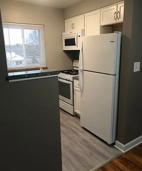 19101 Hilliard Blvd #4 — Photo 9