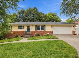 106 W 7th St, Malvern, IA 51551