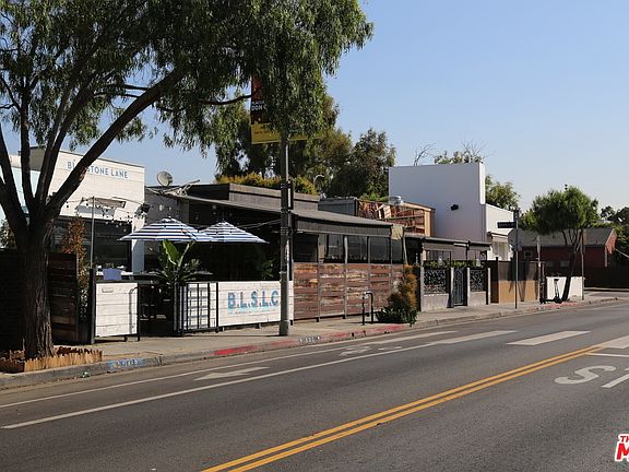 2nd image of 523 Rose Ave