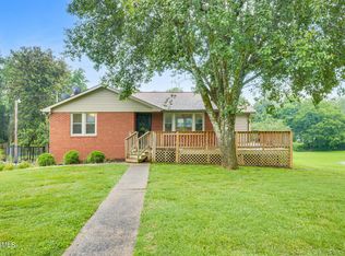 2315 Cusick Cir, Lenoir City, TN 37772