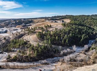 821 Highland Park Dr, Rapid City, SD 57701