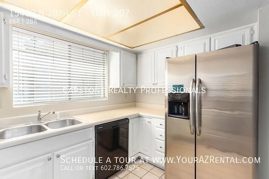 Comfortable North Phoenix Living: A 2 Bedroom, 2 Bathroom Home Awaits! — Photo 4