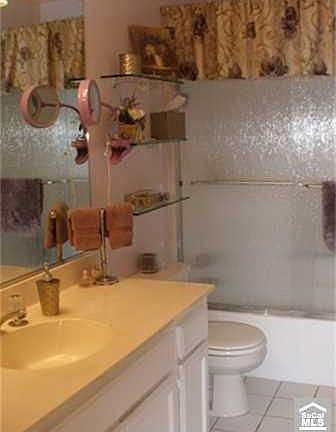 5th image of 2210 Canyon Dr APT E1