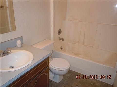 4th image of 7605 211th St E