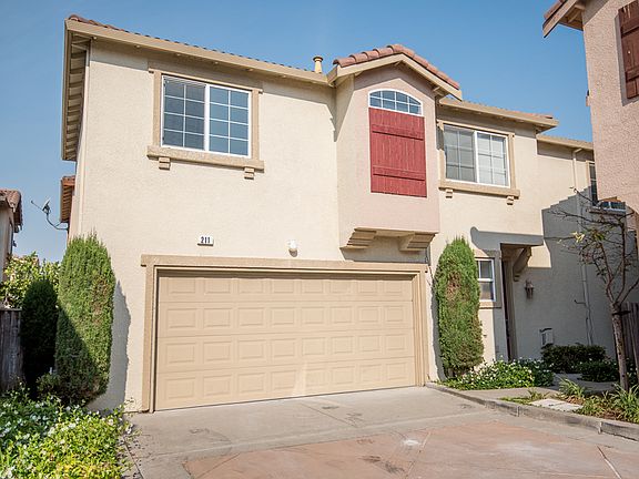5th image of 211 Accolade Dr