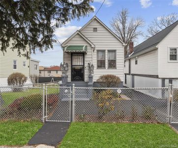 3030 Kingsland Avenue, Bronx, NY, 10469