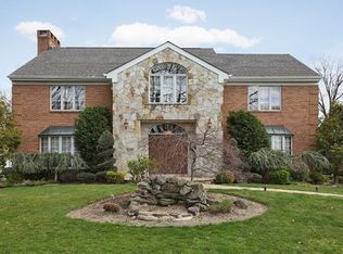 193 Whitehall Blvd, Garden City, NY 11530