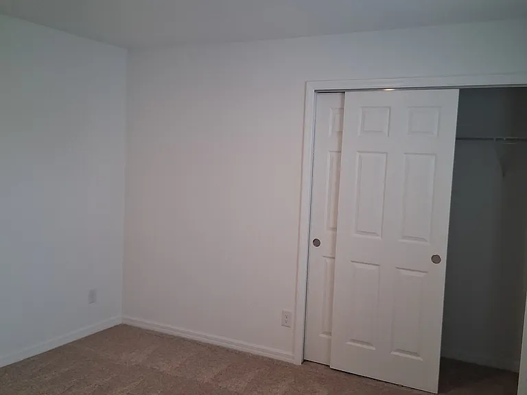 772 Fairfields St — Photo 4