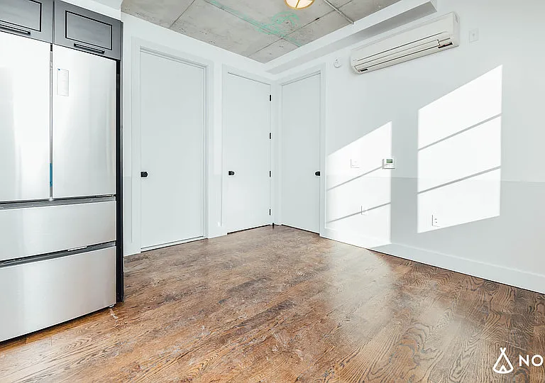 31-19 37th Ave #2A — Photo 13