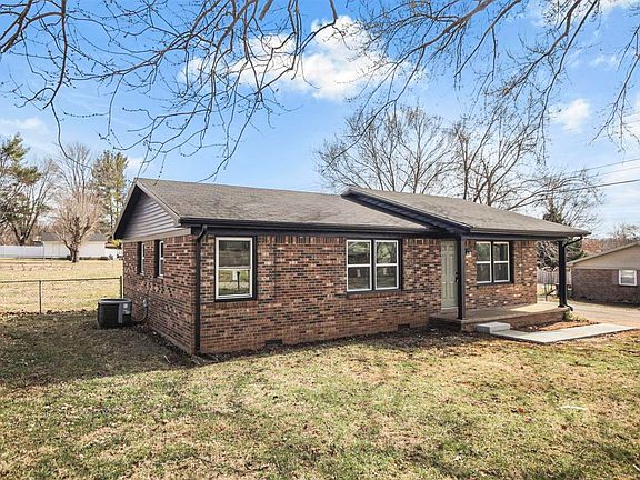 2nd image of 1100 Witt Rd