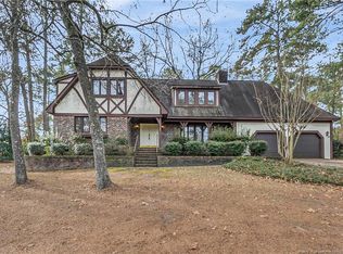 5342 Clubhouse Ln, Hope Mills, NC 28348