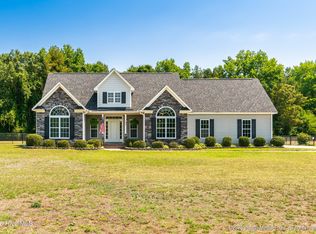 1227 Grayleigh Dr, Ayden, NC 28513
