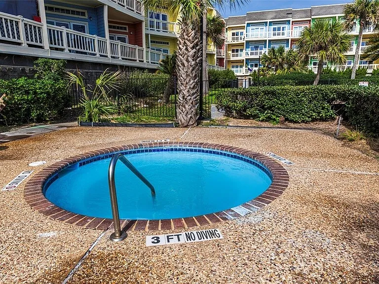 The Oceanfront Galveston Apartments — Photo 85