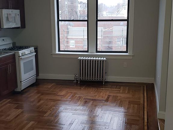 4th image of 745 Nereid Ave APT 3B