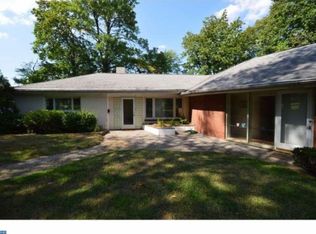 30 Park Ave, Beverly, NJ 08010