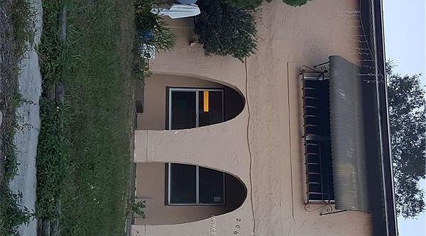 1st image of 2067 Loma Linda Way N