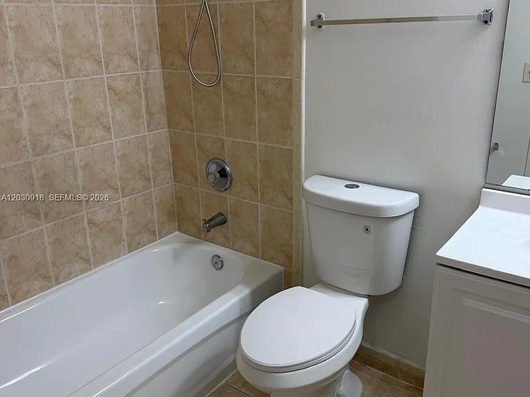 374 NE 27th Ave #203 — Photo 22