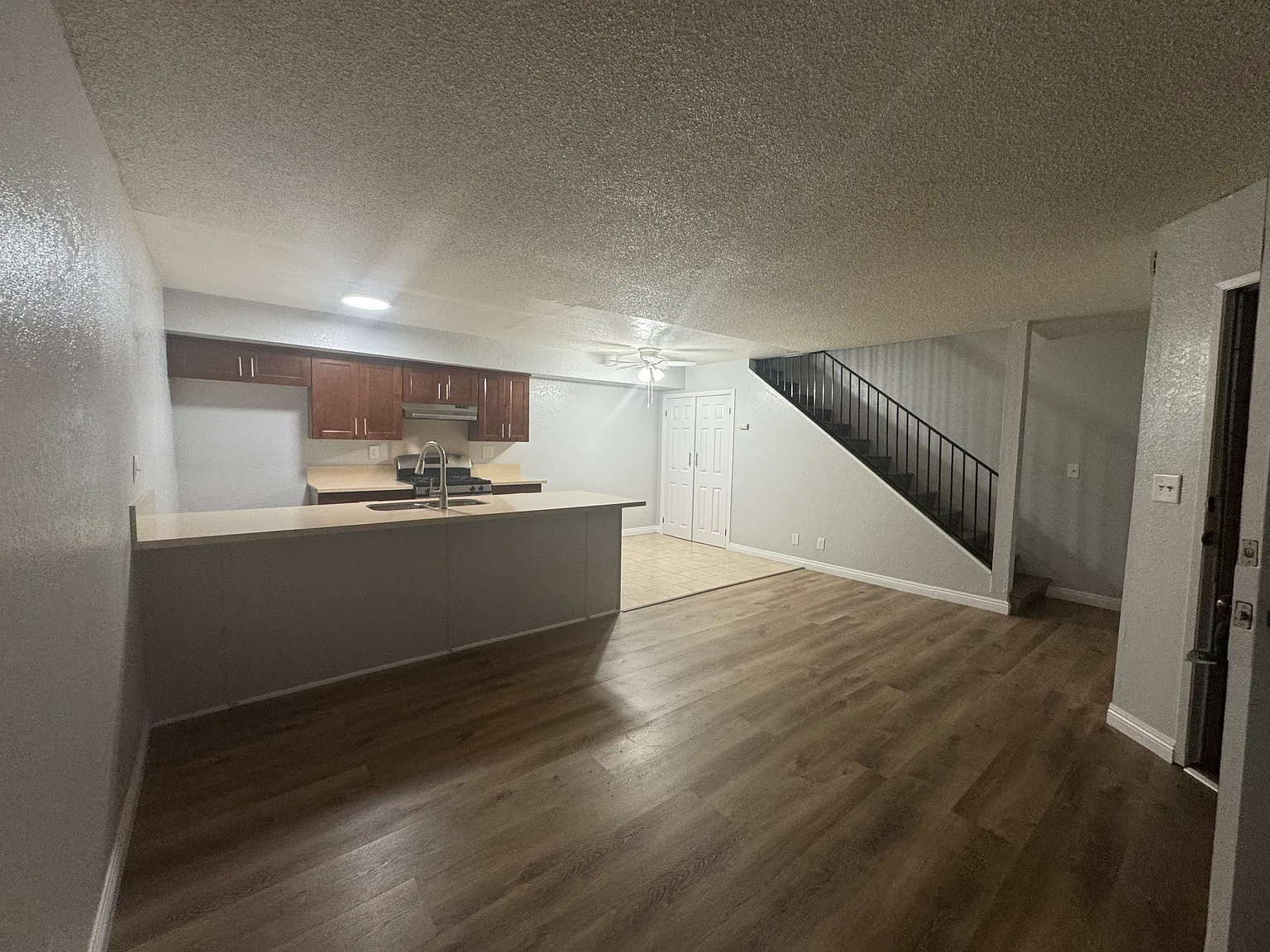350 S Arroyo Dr — Photo 3