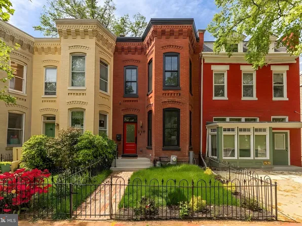 235 12th St SE, Washington, DC 20003