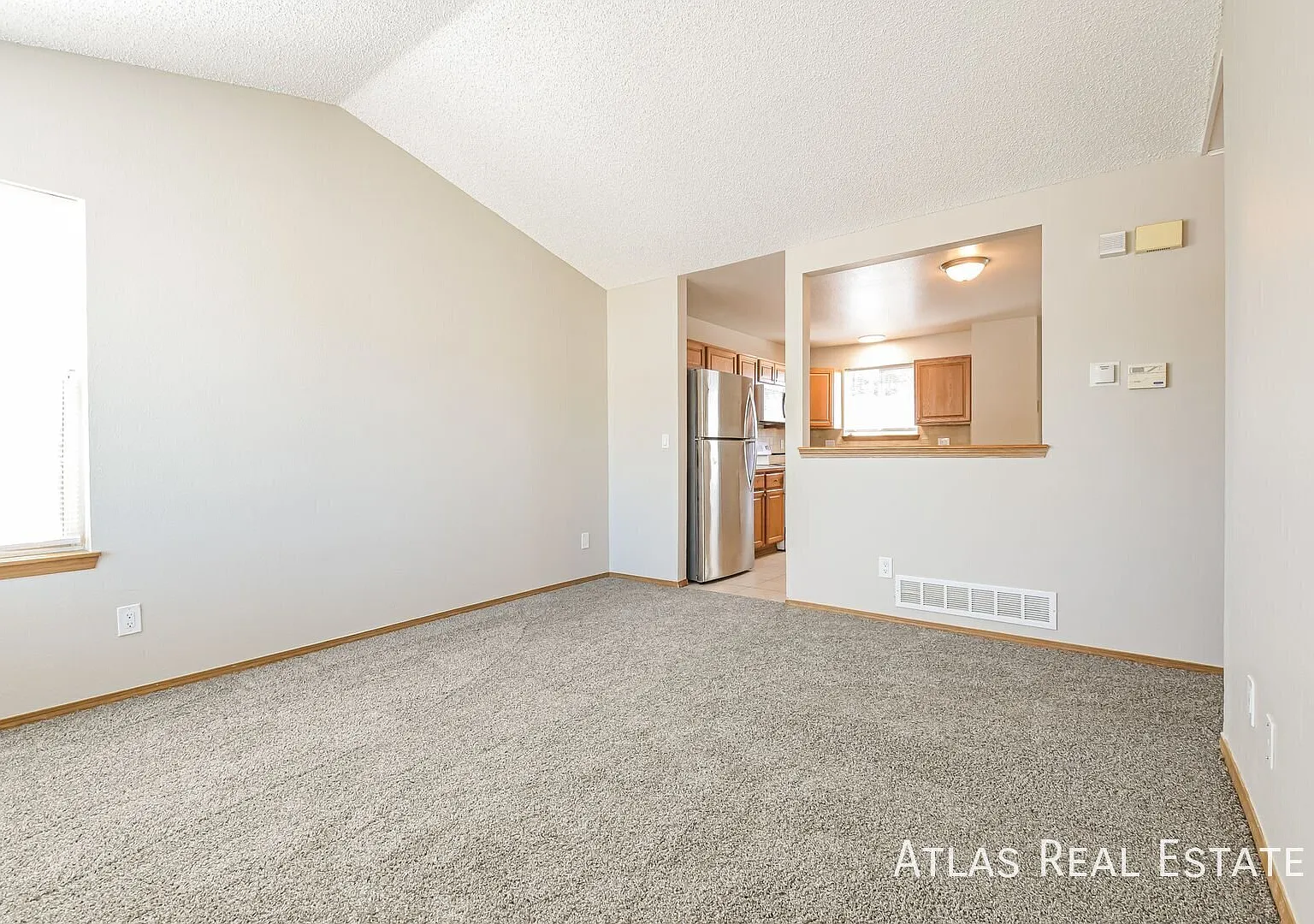 2 Weeks Free Rent Plus Free 55" Tv If Moved In By 9/30!! Spacious 5bd/3ba Home In Southwest Brigh... — Photo 4