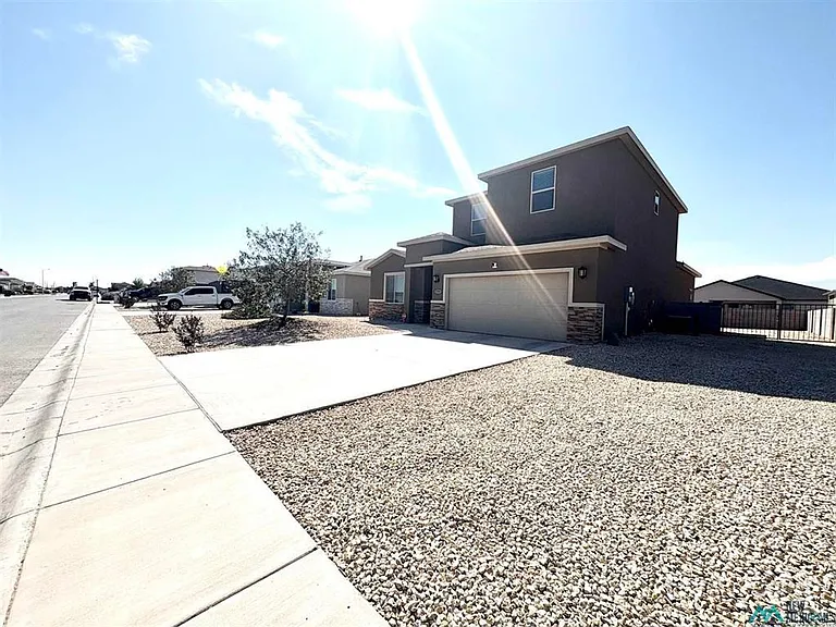 3709 Saguaro Dr — Photo 30