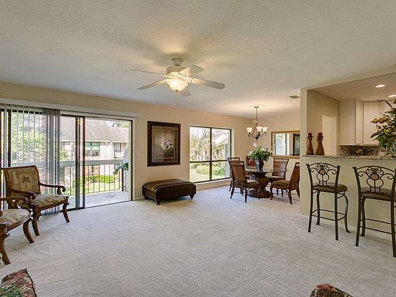 5th image of 10115 Leisure Ln S #8