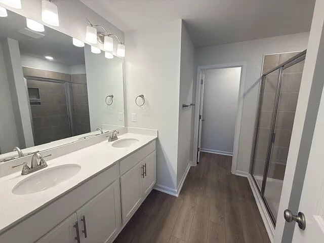 121 Bartlett Dr — Photo 21