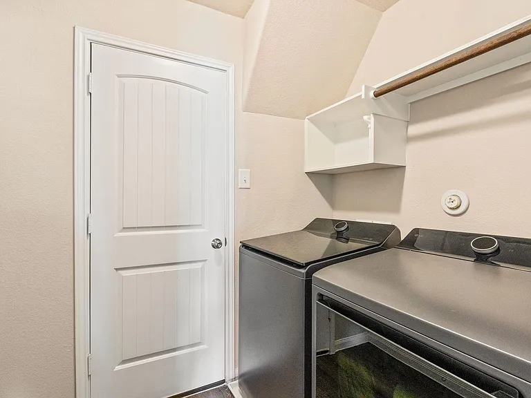 2221 Raider Dr — Photo 36