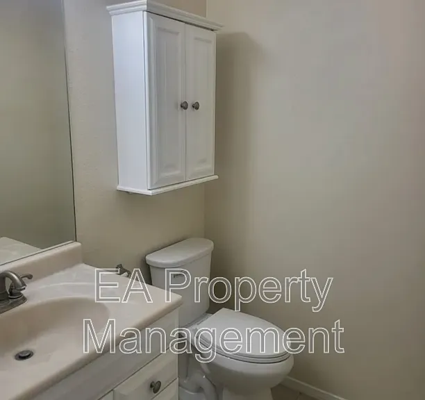 1220 Rosemont Ave NW — Photo 15