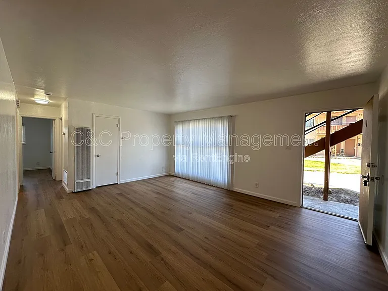 922 Lupin Dr #2 — Photo 6