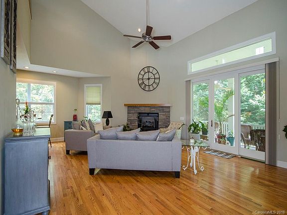 2nd image of 37 Towne Place Dr