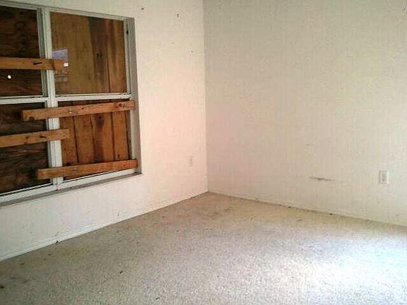 3rd image of 2466 23rd St