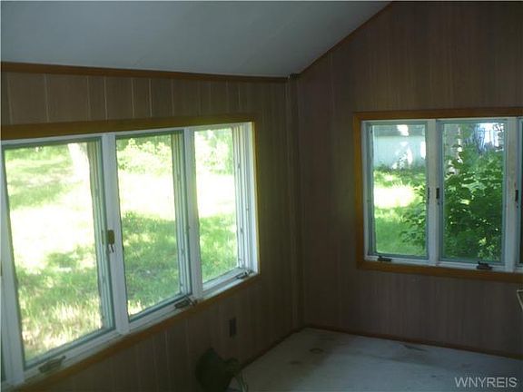 5th image of 1045 92nd St