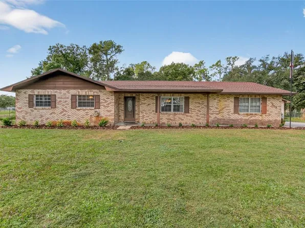 1113 S Wiggins Rd, Plant City, FL 33566